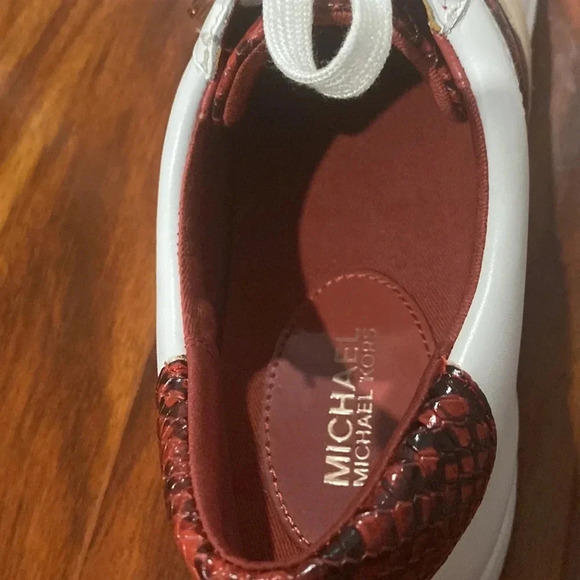 MICHAEL Michael Kors Irving Side-Striped Sneakers size 9 NWOB - Picture 3 of 11